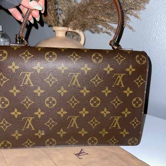 Louis Vuitton vintage bag. - Picture 7 of 8